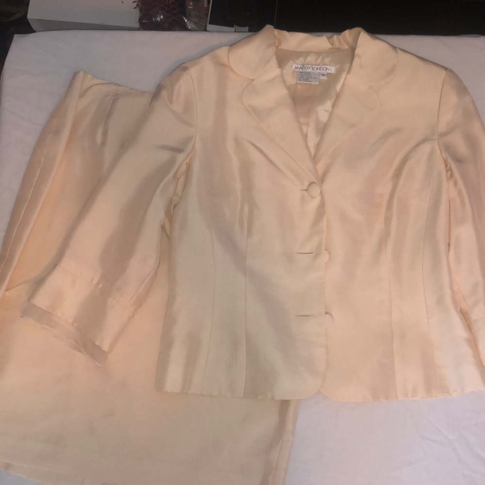 Maggie London Size 12 suit